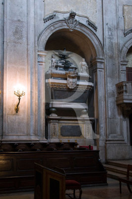 Túmulo de D. Afonso IV