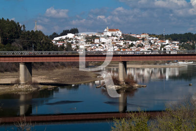 Ponte Sobre o Tejo - A original, foi a 1 construda em toda a extenso do rio, em Portugal