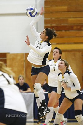 _IGP5744Vball_9-15-11_pbase.jpg