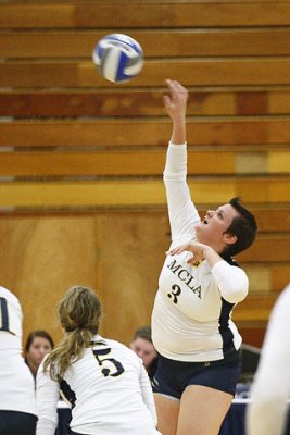 _IGP5794Vball_9-15-11_pbase.jpg