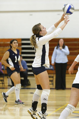 _IGP5838Vball_9-15-11_pbase.jpg