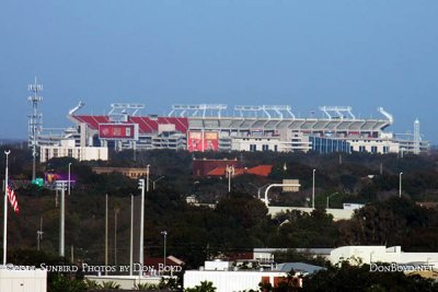 2011 - Raymond James Stadium in the early morning from the Tampa Marriott Waterside Hotel (5574)