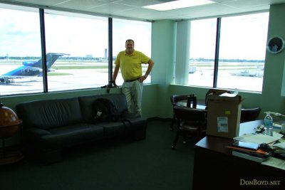 May 2010 - David Knies at his buddy Tom's office at Ft. Lauderdale-Hollywood International Airport