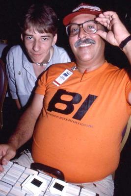 1986 - Mark Busseniers and Eddy Gual checking out slides