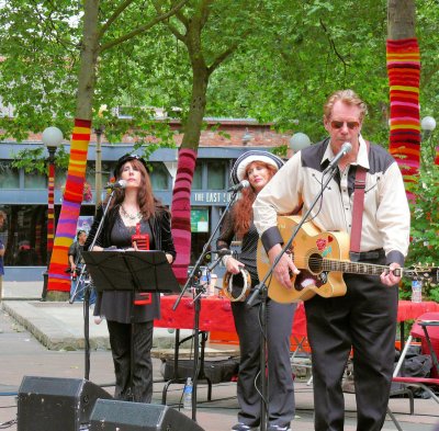 Daria, Roberta Donnay, Dan Hicks