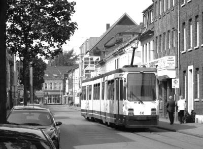 The tram from Krefeld nearing the town centre