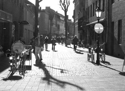 Pedestrian shopping street 1