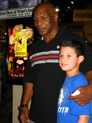 Mike Tyson (& friend) at Caesar's Palace
