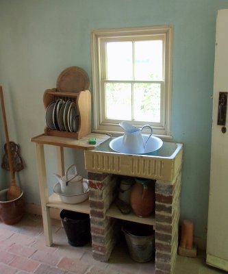 COTTAGE SCULLERY