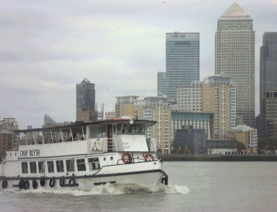 PASSING CANARY WHARF