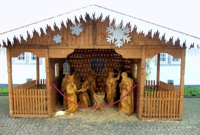 NATIVITY SCENE