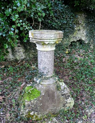 OLD SUNDIAL TOMBSTONE