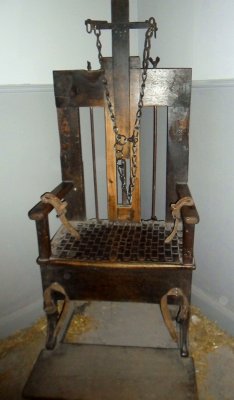 TORTURE CHAIR