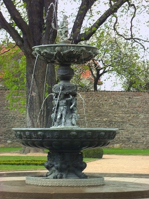 THE SINGING FOUNTAIN