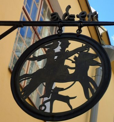 HOTEL'S ORNATE SIGN