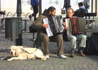 MUSICIANS IN KAMPA SQUARE