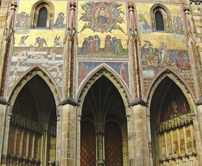 THE GOLDEN PORTAL