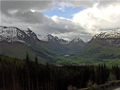 A Mountains near Balestrand . 1  391