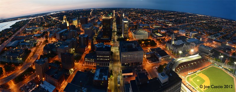 HSBC_roof_dusk_joecascio.jpg