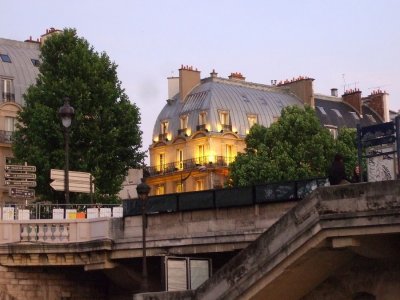 parisDSCF2850 900.jpg