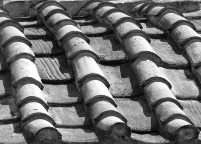 Tuiles de toiture eglise bysantine.jpg
