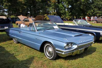 1964 Ford Thunderbird convertible, owned by Don and Kathy Williams, PA