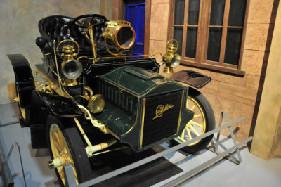 1905 Cadillac Model E Runabout, museum collection, gift of Jarvis S. Barton of Portland, CT