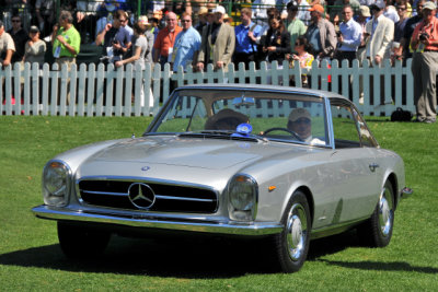 1963 Mercedes-Benz 230SL by Pininfarina, Elona & Weston Hook, La Jolla, CA, Best in Class, Sports and GT Cars 1954-1963 (7552)