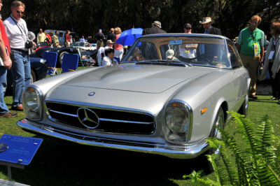 1963 Mercedes-Benz 230SL by Pininfarina, Elona & Weston Hook, La Jolla, CA, Best in Class, Sports and GT Cars 1954-1963 (7318)