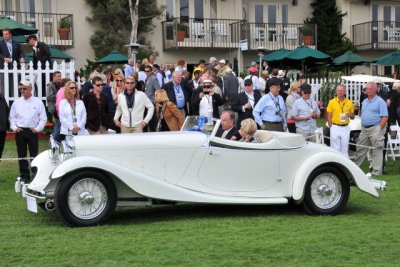 1933 Delage D8S De Villars Roadster, Patterson Collection, Louiseville, Ky., at 2010 Pebble Beach Concours d'Elegance. (4267)