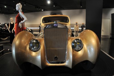 1937 Delage D-8 Coupe Aerosport by Latourneur et Marchand at Petersen Automotive Museum, Los Angeles (5007)