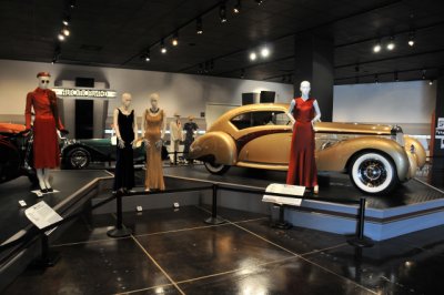 Automotivated: Streamlined Fashion and Automobiles, at Petersen Automotive Museum (5015)