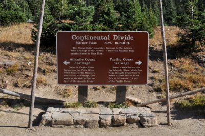 Continental Divide, Milner Pass, Trail Ridge Road, US-34, Rocky Mountain National Park, west of Estes Park (D-2385)