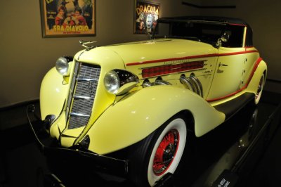 1936 Auburn Model 8-852 Supercharged Cabriolet (2035)