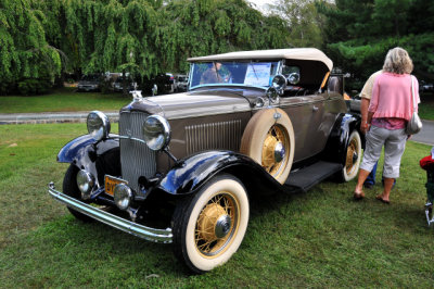 1932 Ford Deluxe Roadster (0302)
