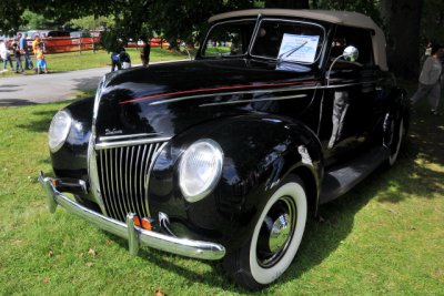1939 Ford Deluxe Convertible (0233)