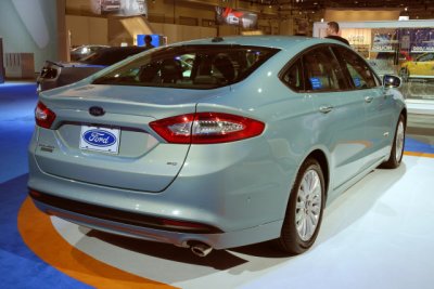 2013 Ford Fusion Hybrid (0842)