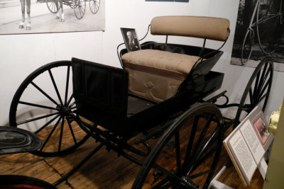 1905 McLaughlin horse-drawn carriage, made in Canada, possibly the last one; donated by Joseph Hass (1431)