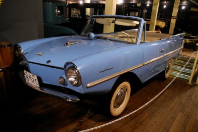 Mid-1960s Amphicar, made in Germany (1555)