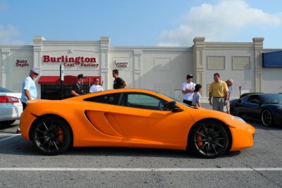 2012 McLaren MP4-12C, with mid-2000s Ferrari F430 at extreme right (4117)