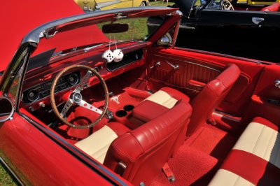 1965 Ford Mustang with Pony interior (5274)
