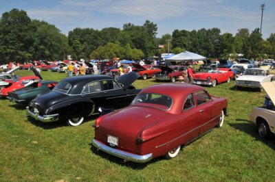 From right, 1949 Ford coupe and its contemporary Chevrolet 4-door sedan (5293)
