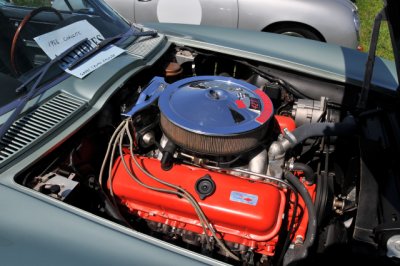 1966 Chevrolet Corvette roadster with 427 cid, 425 hp V8 (5314)