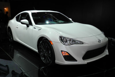 2013 Scion FR-S, known as Toyota GT86 or 86 outside North America (1874)