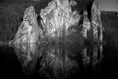 Meuse river ,  the cliff at Freyr (Waulsort)