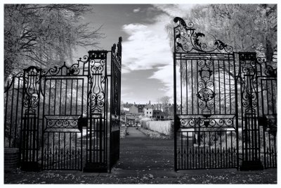 Rowntree Park Gates