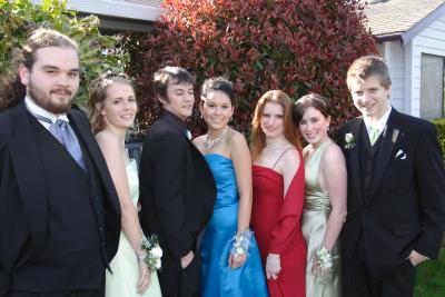 2006_04-22_Andy_Sr_Prom_086.jpg