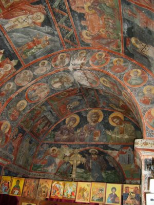 Inside church at Patrijarsija monastery, Pec