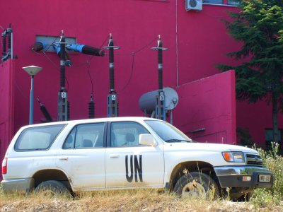 UN truck at power plant