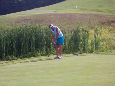 Oakhurst - Gayle putts